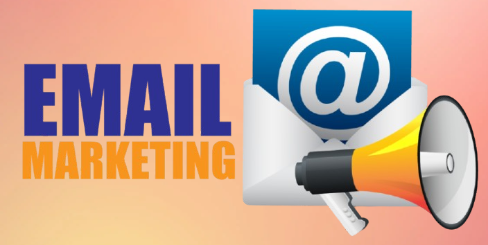 email marketing expert in India illustrating digital communication, newsletter subscriptions and online email campaigns.
